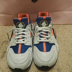 Air Huarache by Nike